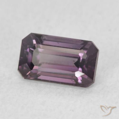 Spinello Viola d'uva naturale da 0.64 ct, Ottagonale / Taglio smeraldo, VVS