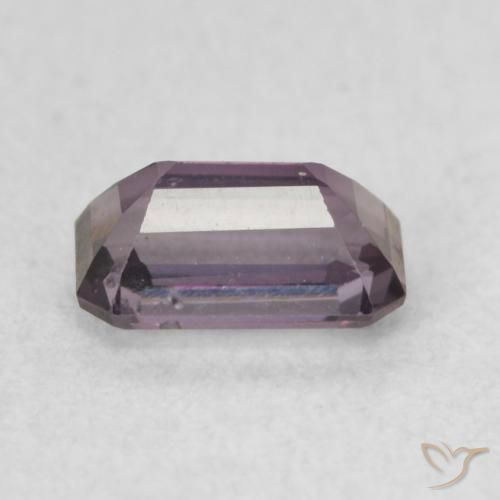 Spinello Viola d'uva naturale da 0.64 ct, Ottagonale / Taglio smeraldo, VVS