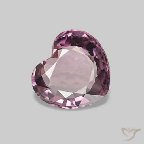 Spinello naturale porpora da 0,63 ct, a forma di cuore, VVS
