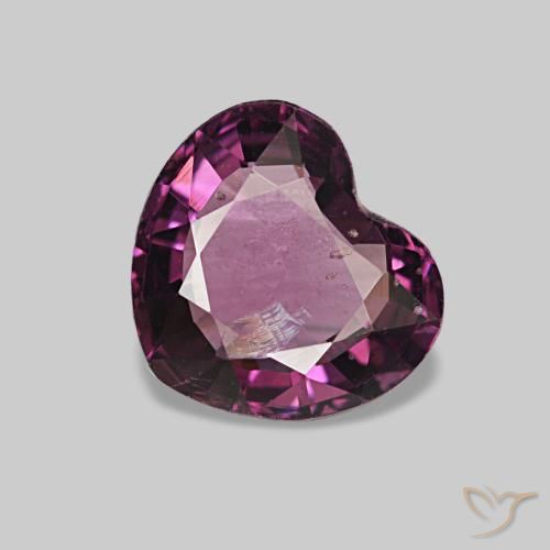 Spinello naturale porpora da 0,72 ct, a forma di cuore, VS