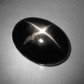 Diopside stellato naturale nero da 37,46 ct, taglio ovale, opaco