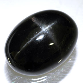 Diopside stellato naturale nero da 24,45 ct, taglio ovale, opaco