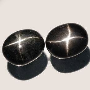Diopside stellato naturale nero da  ct, taglio ovale, opaco