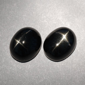 Diopside stellato naturale nero da  ct, taglio ovale, opaco