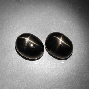Diopside stellato naturale nero da  ct, taglio ovale, opaco