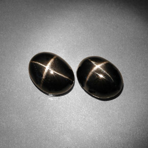 Diopside stellato naturale nero da  ct, taglio ovale, opaco