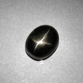 Diopside stellato naturale nero da 2,63 ct, taglio ovale, opaco