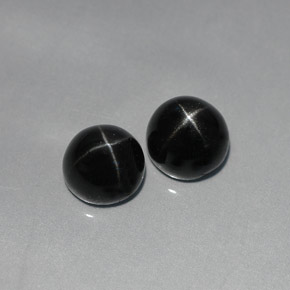 Diopside stellato naturale nero da  ct, taglio rotondo, opaco