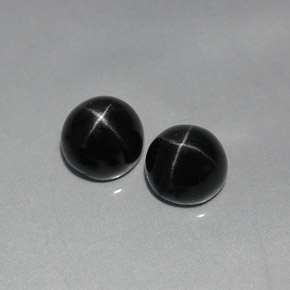 Diopside stellato naturale nero da  ct, taglio rotondo, opaco