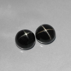 Diopside stellato naturale nero da  ct, taglio rotondo, opaco