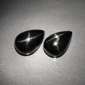 Diopside stellato naturale nero da  ct, taglio a pera, opaco