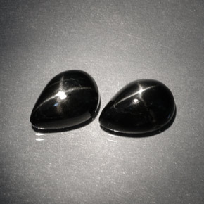 Diopside stellato naturale nero da  ct, taglio a pera, opaco