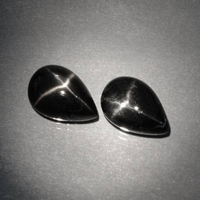 Diopside stellato naturale nero da  ct, taglio a pera, opaco
