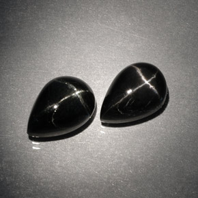 Diopside stellato naturale nero da  ct, taglio a pera, opaco