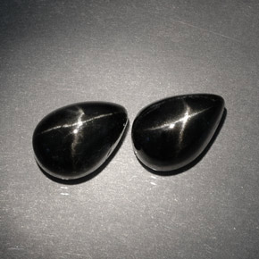 Diopside stellato naturale nero da  ct, taglio a pera, opaco