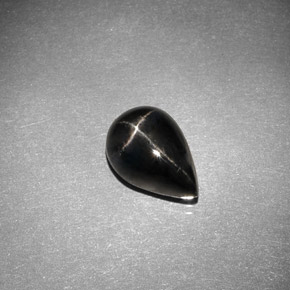 Diopside stellato naturale nero da 2,75 ct, taglio a pera, opaco
