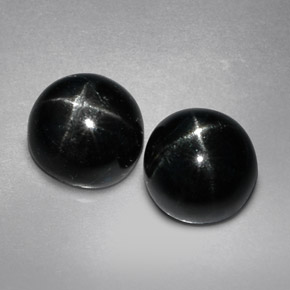 Diopside stellato naturale nero da  ct, taglio rotondo, opaco