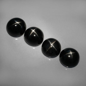 Diopside stellato naturale nero da  ct, taglio rotondo, opaco