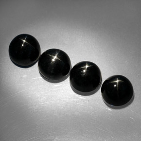 Diopside stellato naturale nero da  ct, taglio rotondo, opaco