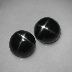 Diopside stellato naturale nero da  ct, taglio rotondo, opaco