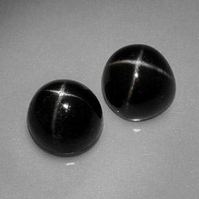 Diopside stellato naturale nero da  ct, taglio rotondo, opaco