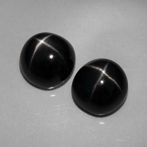 Diopside stellato naturale nero da  ct, taglio rotondo, opaco