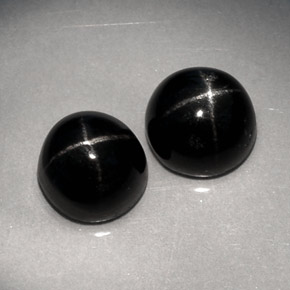 Diopside stellato naturale nero da  ct, taglio rotondo, opaco