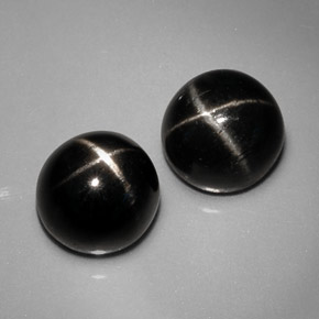 Diopside stellato naturale nero da  ct, taglio rotondo, opaco