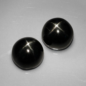 Diopside stellato naturale nero da  ct, taglio rotondo, opaco