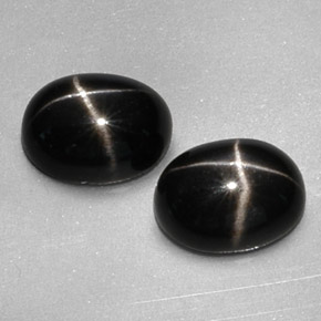 Diopside stellato naturale nero da  ct, taglio ovale, opaco