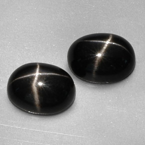 Diopside stellato naturale nero da  ct, taglio ovale, opaco