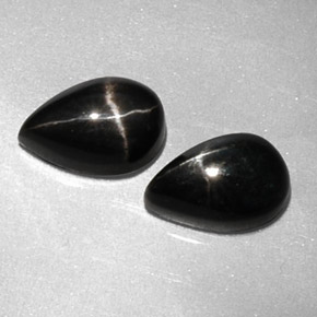 Diopside stellato naturale nero da  ct, taglio a pera, opaco