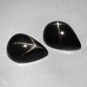 Diopside stellato naturale nero da  ct, taglio a pera, opaco