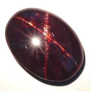 Granato stellato naturale nero da 15,79 ct, taglio ovale, opaco
