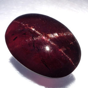 Granato stellato naturale nero da 19,80 ct, taglio ovale, opaco