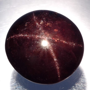 Granato stellato naturale nero da 21,50 ct, taglio ovale, opaco