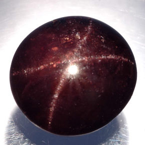 Granato stellato naturale nero da 21,50 ct, taglio ovale, opaco
