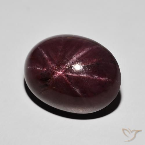 Granato stellato Rosso scuro naturale da 30.03 ct, Ovale, Opaco