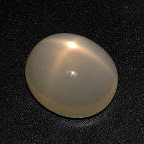Pietra di luna stellata Arancione Crema naturale da 11.16 ct, Taglio ovale, Traslucido