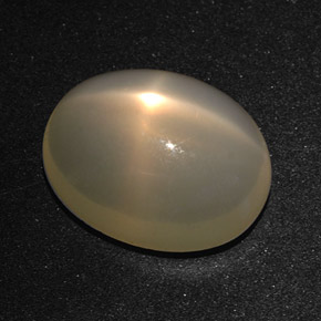 Pietra di luna stellata naturale crema da 10,01 ct, taglio ovale, traslucido