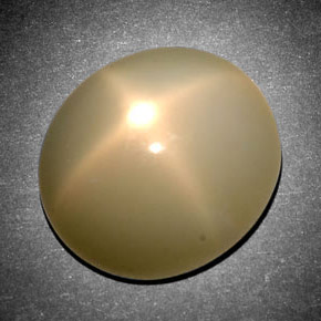 Pietra di luna stellata Color crema naturale da 12.69 ct, Taglio ovale, Traslucido
