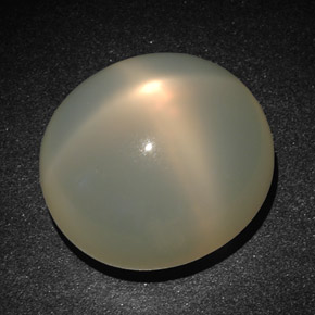 Pietra di luna stellata naturale crema da 22,83 ct, taglio ovale, traslucido