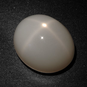 Pietra di luna stellata naturale crema da 22,77 ct, taglio ovale, traslucido