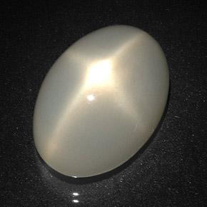 Pietra di luna stellata naturale crema da 17,53 ct, taglio ovale, traslucido