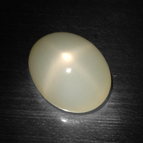 Pietra di luna stellata Color crema naturale da 12.04 ct, Taglio ovale, Traslucido