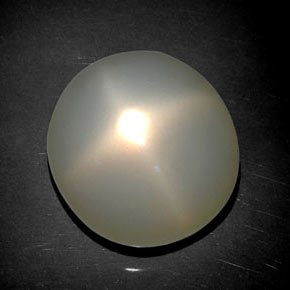Pietra di luna stellata naturale crema da 19,72 ct, taglio ovale, traslucido