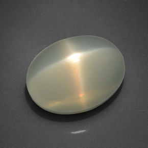 Pietra di luna stellata Color crema naturale da 17.37 ct, Taglio ovale, Traslucido