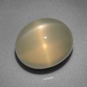 Pietra di luna stellata naturale crema da 10,31 ct, taglio ovale, traslucido