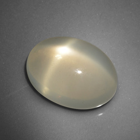 Pietra di luna stellata Color crema naturale da 9.33 ct, Taglio ovale, Traslucido