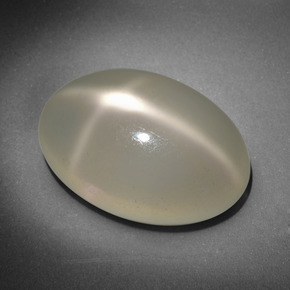 Pietra di luna stellata Color crema naturale da 16.18 ct, Taglio ovale, Traslucido